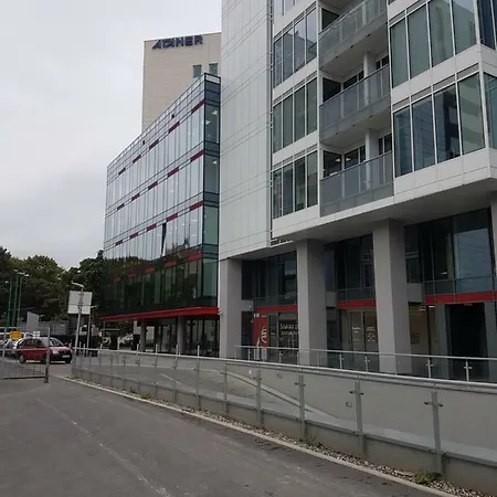 Διαμέρισμα Towarowa 37 *