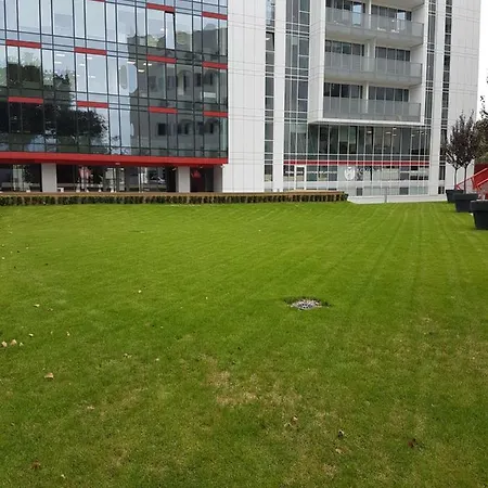 アパート Towarowa 37 *