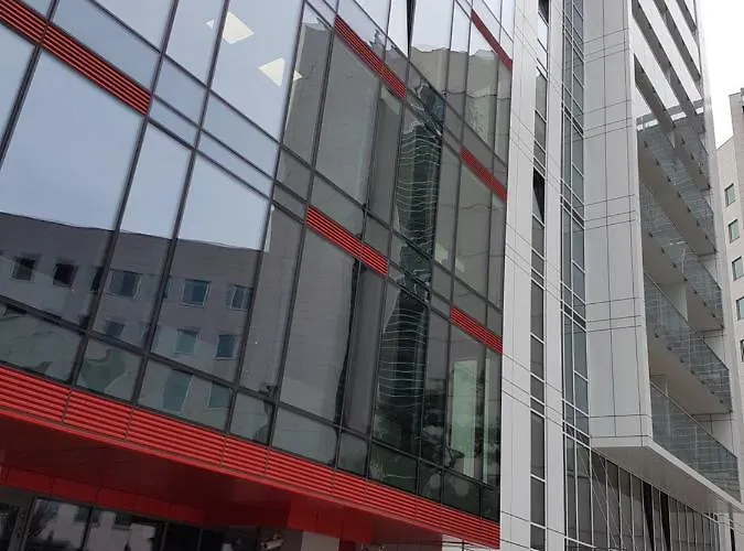 Towarowa 37 アパート